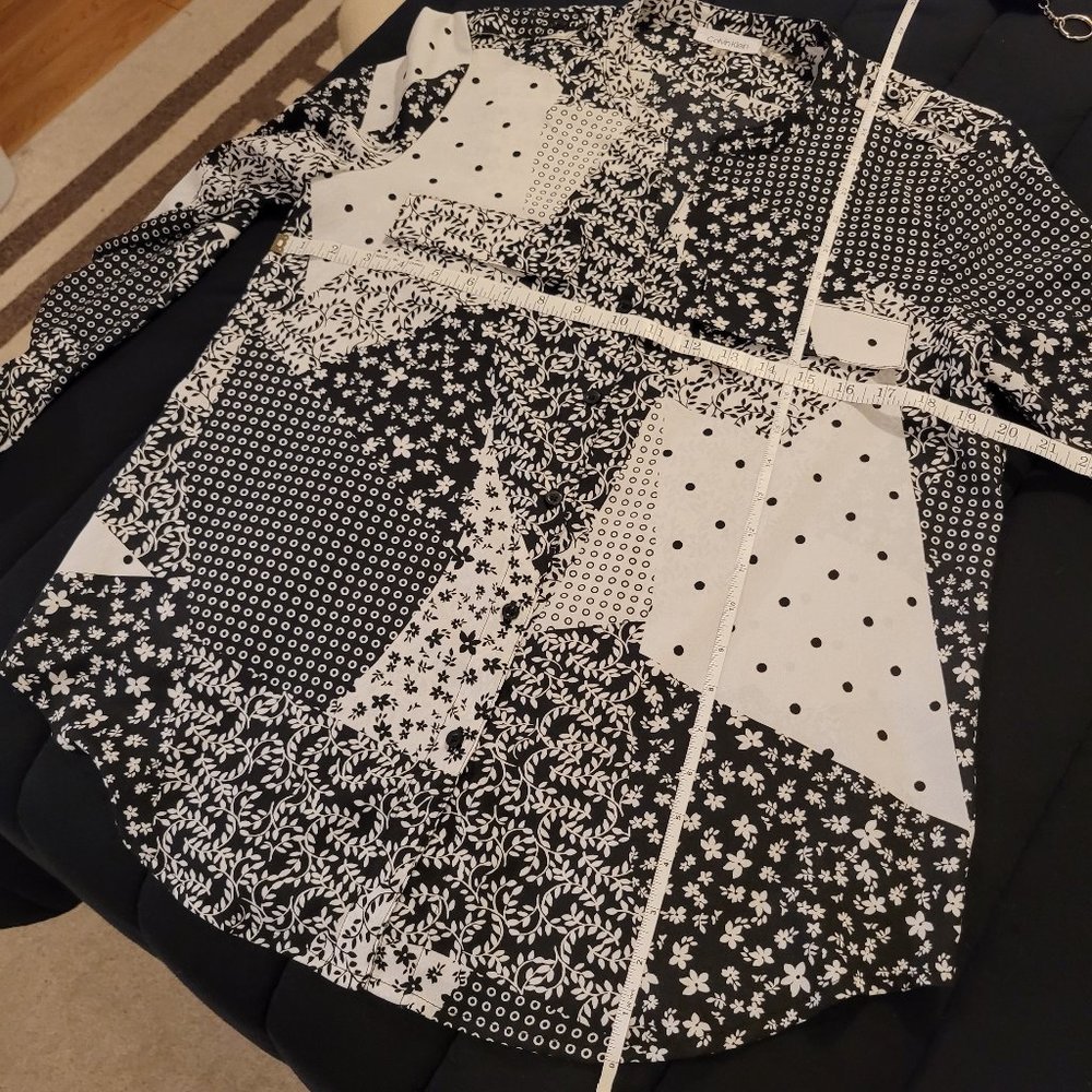 Nwot Floral Patchwork Blouse - image 3